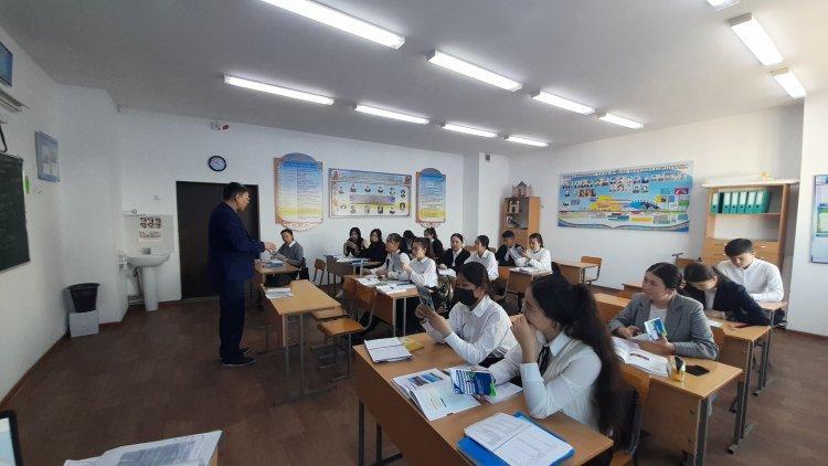 Кәсіптік бағдар беруді  негізге ала отырып М.Х. Дулати атындағы Тараз өңірлік университеті  "Экономика және құқық" факультеті "Мемлекеттік және әкімшілік құқық" кафедрасының аға оқытушысы, магистрі Қадырқұлов Асқар Хорошийлықұлы кездесу  өткізді